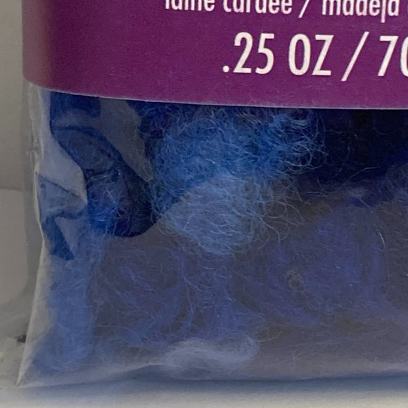 24 Dimensions FeltWorks 100% Wool Blue Curly Roving 0.25oz - Picture 5 of 16